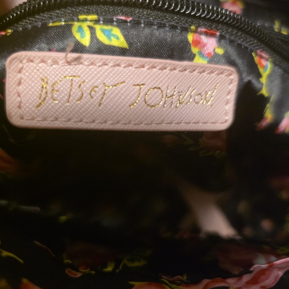 Betsey Johnson Light Pink Quilted Tote with White Bow - Picture 8 of 8